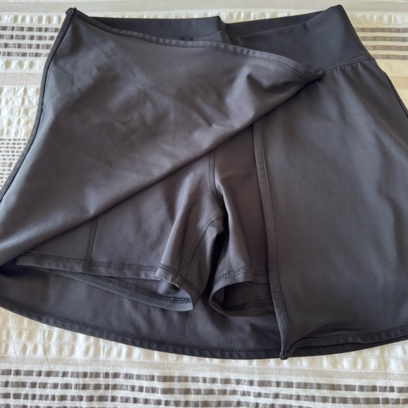 Tennis Skirt - Picture 3 of 6